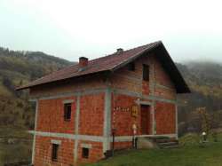 ÄŒajetina nekretnine - 	Stambena kuća, šuma, poljoprivredno zemljište, Jablanica