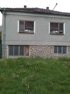 Irig nekretnine - Spratna kuća u Krušedol selu, 170 kv