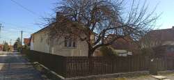 Prodajem 2 kuće (62m2+57m2) u Aranđelovcu – naselje Kolonija + garaža + pomoćni objekti